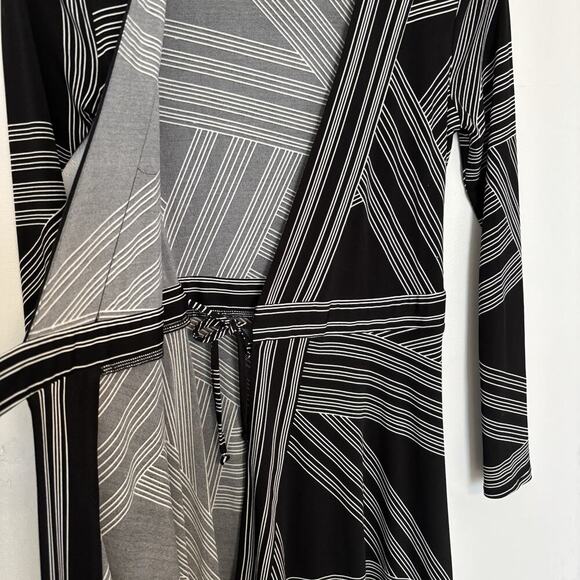 BCBG Max Azria Wrap Dress Black White Geometric Striped XXS Handkerchief Hem - Picture 8 of 9